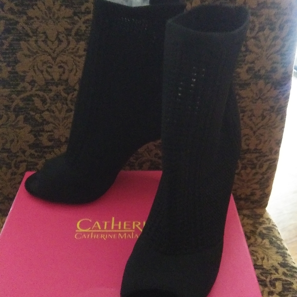 Black Knit Booties - Picture 3 of 3